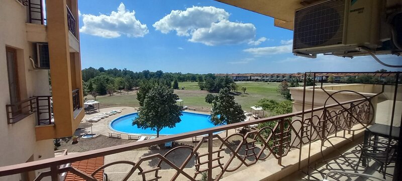 Balcic Apartament intr-un resort de vis